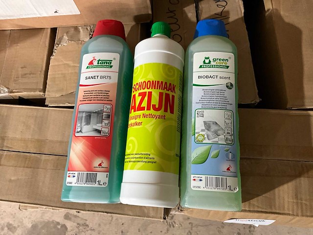 Partij schoonmaakmiddel - afbeelding 1 van  6