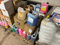 Partij schoonmaakmiddel - afbeelding 1 van  6