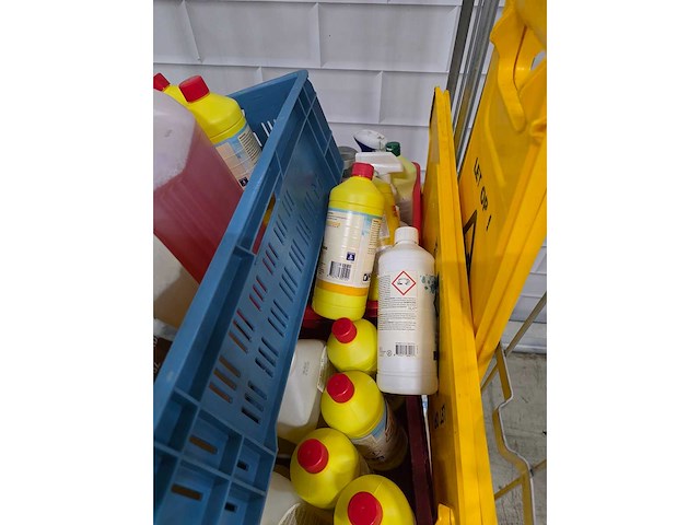 Partij schoonmaakmiddel - afbeelding 4 van  7