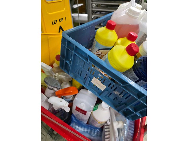 Partij schoonmaakmiddel - afbeelding 7 van  7