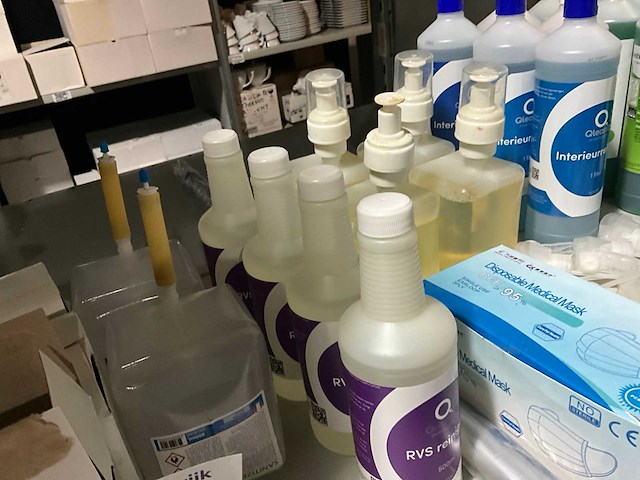 Partij schoonmaakmiddel - afbeelding 12 van  14