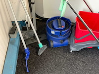 Partij schoonmaakmiddelen - afbeelding 2 van  2