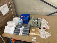 Partij schoonmaakmiddelen - afbeelding 1 van  1