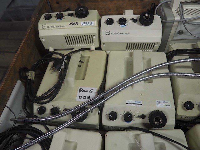 Partij schott, fiber-lite en andere koudlichtbronnen - afbeelding 8 van  8