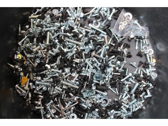 Partij schroeven ca 2300 gram - afbeelding 5 van  9