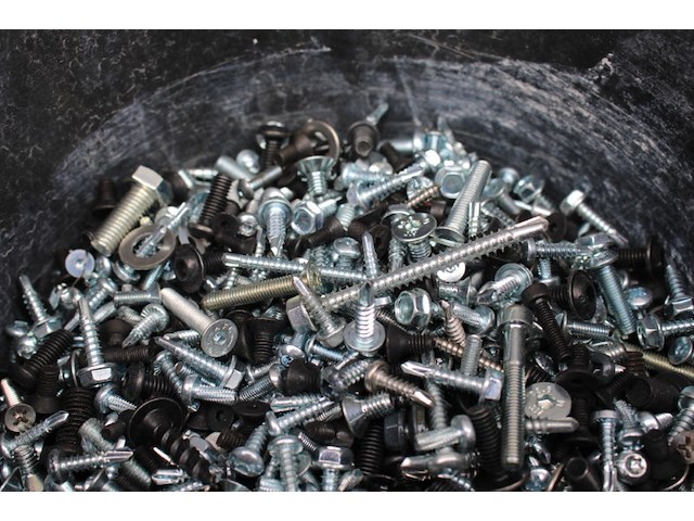 Partij schroeven ca 7000 gram - afbeelding 4 van  9