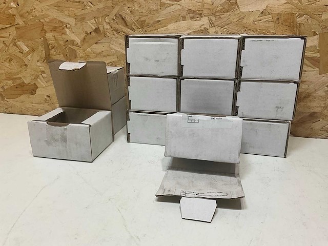 Partij schroeven en afdekdopjes (13x) - afbeelding 1 van  8