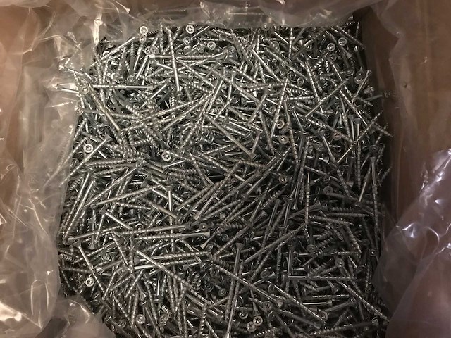 Partij schroeven en bouten - afbeelding 3 van  12