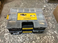 Partij schroeven en hang-en sluitwerk - afbeelding 3 van  10