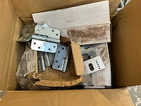 Partij schroeven en hang-en sluitwerk - afbeelding 6 van  10