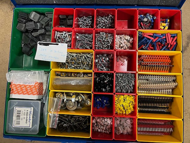 Partij schroeven en klemmen in metalen assortimentskist - afbeelding 3 van  4