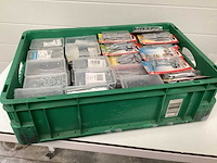 Partij schroeven volle krat montage materiaal. - afbeelding 7 van  7