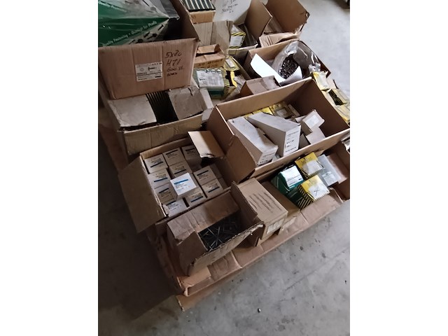 Partij schroeven - afbeelding 8 van  9