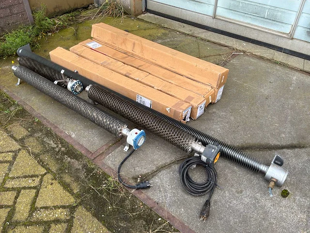 Partij schultze ribbenbuisverwarming elektrische kachel 9x - afbeelding 1 van  8