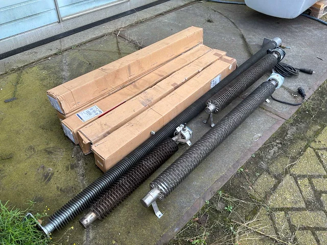 Partij schultze ribbenbuisverwarming elektrische kachel 9x - afbeelding 2 van  8