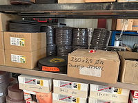 Partij schuur- & slijp accessoires - afbeelding 18 van  22