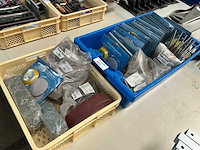 Partij schuurmiddelen - afbeelding 1 van  4