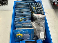 Partij schuurmiddelen - afbeelding 4 van  4