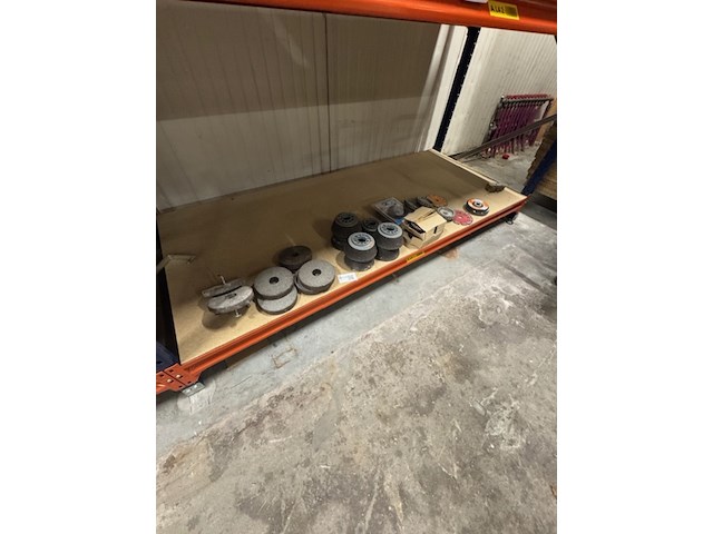 Partij schuurpads en slijpschijven - afbeelding 1 van  7