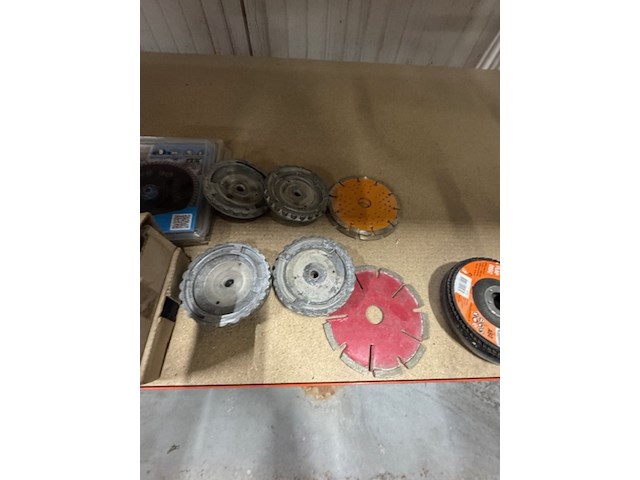 Partij schuurpads en slijpschijven - afbeelding 5 van  7