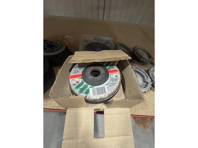 Partij schuurpads en slijpschijven - afbeelding 6 van  7