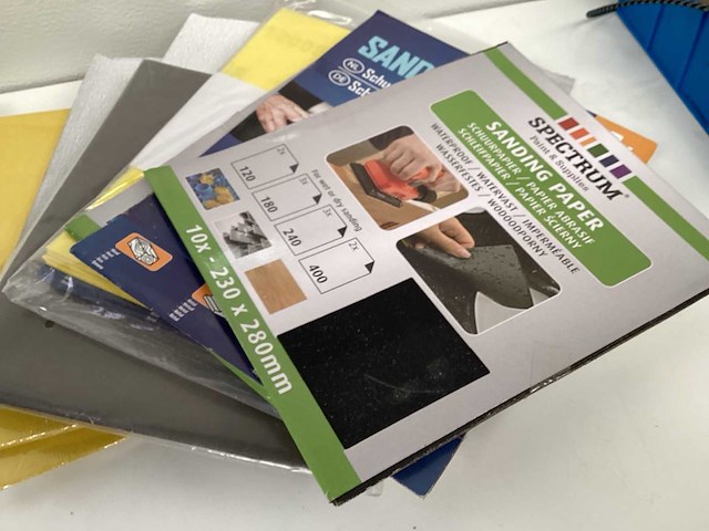 Partij schuurpapier schildersgereedschap - afbeelding 4 van  6
