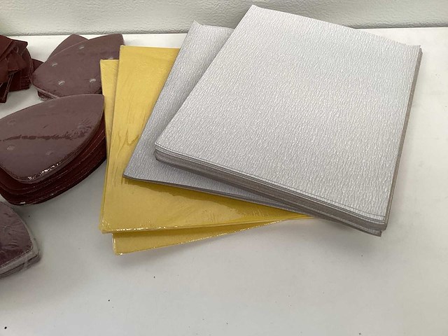 Partij schuurpapier schildersgereedschap - afbeelding 5 van  6