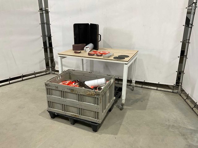 Partij schuurpapier - afbeelding 1 van  9