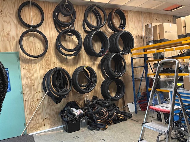 Partij schwalbe / vittoria / continental / fatboy binnen -en buitenbanden (100x) - afbeelding 1 van  12