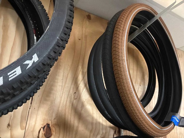 Partij schwalbe / vittoria / continental / fatboy binnen -en buitenbanden (100x) - afbeelding 9 van  12
