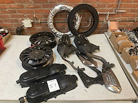 Partij scooter onderdelen - afbeelding 1 van  4