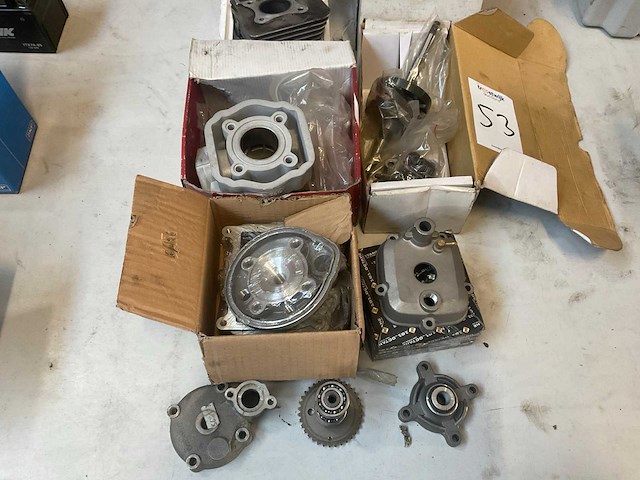 Partij scooter onderdelen - afbeelding 3 van  3