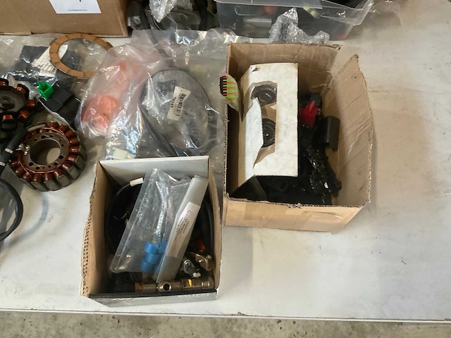 Partij scooter onderdelen - afbeelding 1 van  1