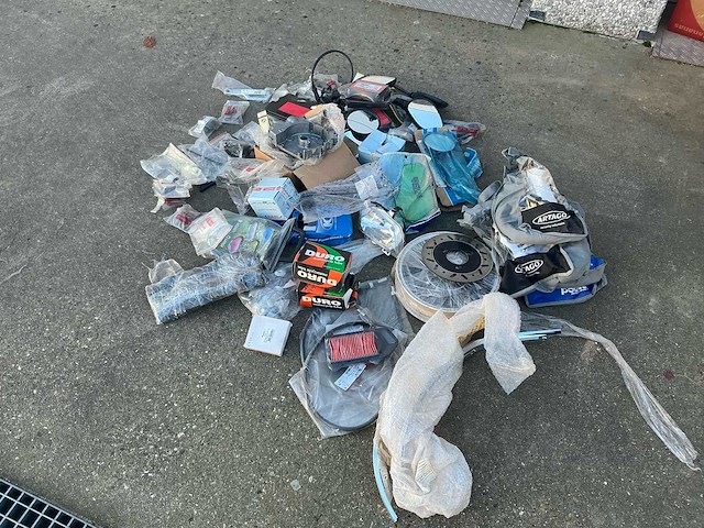 Partij scooteronderdelen - afbeelding 9 van  32