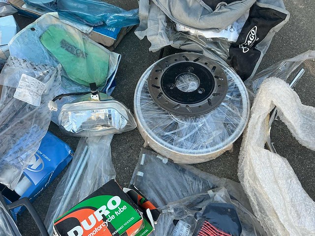 Partij scooteronderdelen - afbeelding 15 van  32