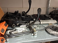 Partij scootmobiel en scooter onderdelen in ca. 4 meter stelling, o.a. sweetrich, volty, e-rex - afbeelding 45 van  101