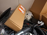 Partij scootmobiel onderdelen , in ca. 3 meter stelling - afbeelding 4 van  47