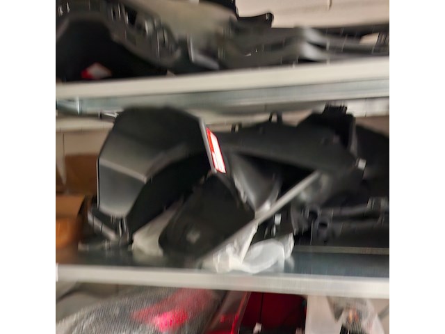 Partij scootmobiel onderdelen , in ca. 3 meter stelling - afbeelding 18 van  47