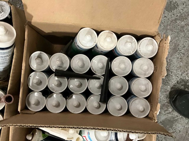 Partij sealers, lijmen en kitten (120x) - afbeelding 4 van  6