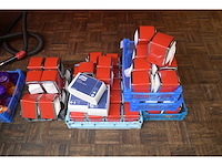 Partij servetdispenser, windlichten en peper&zout sets - afbeelding 3 van  3