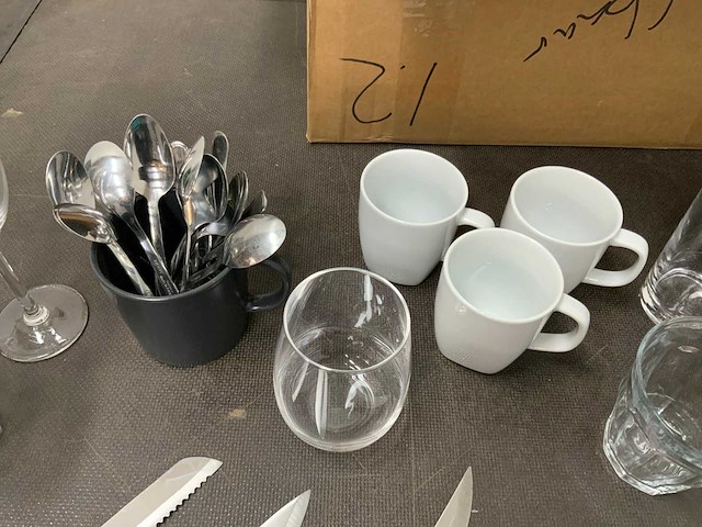 Partij servies en bestek - afbeelding 9 van  11