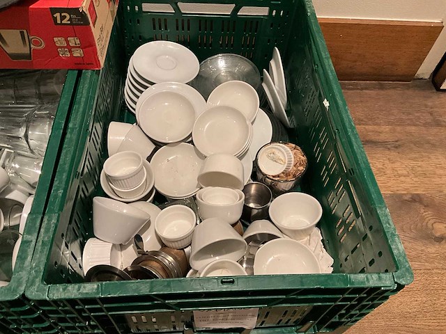 Partij servies en glaswerk voor warme dranken - afbeelding 5 van  6