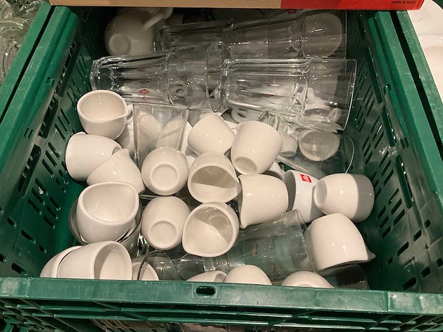 Partij servies en glaswerk voor warme dranken - afbeelding 4 van  6