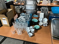Partij servies en glaswerk - afbeelding 2 van  7
