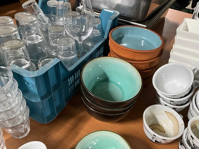 Partij servies en glaswerk - afbeelding 4 van  7