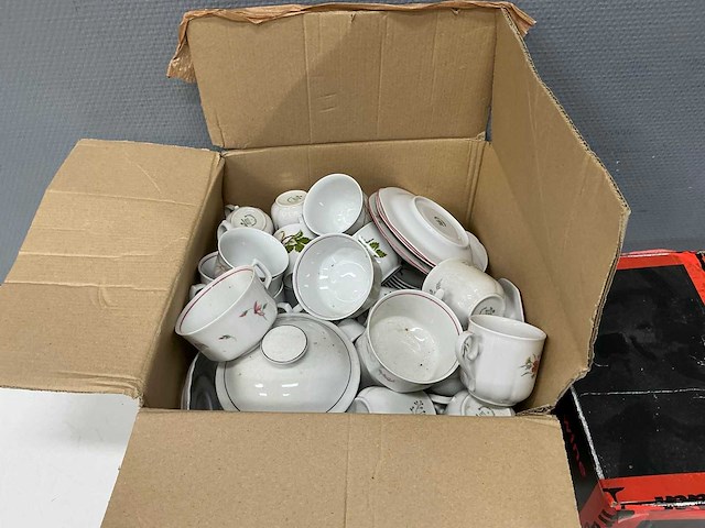 Partij servies, glaswerk en bestek (35x) - afbeelding 4 van  7