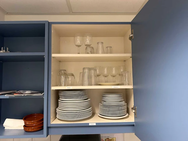 Partij servies, glaswerk en bestek - afbeelding 2 van  7