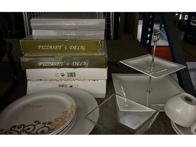 Partij servies + ventilator - afbeelding 4 van  6