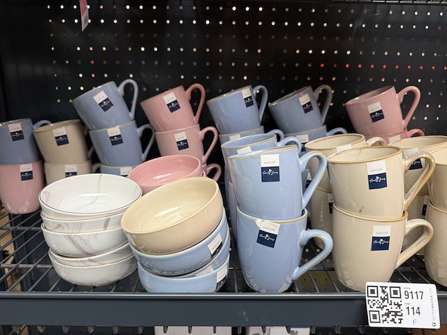 Partij servies w.o. koffiekopjes w.o. amely jones nature - afbeelding 3 van  6