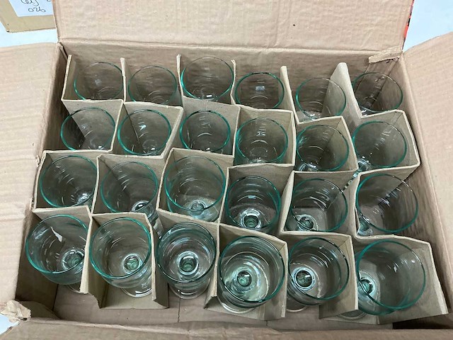 Partij servies - afbeelding 7 van  9